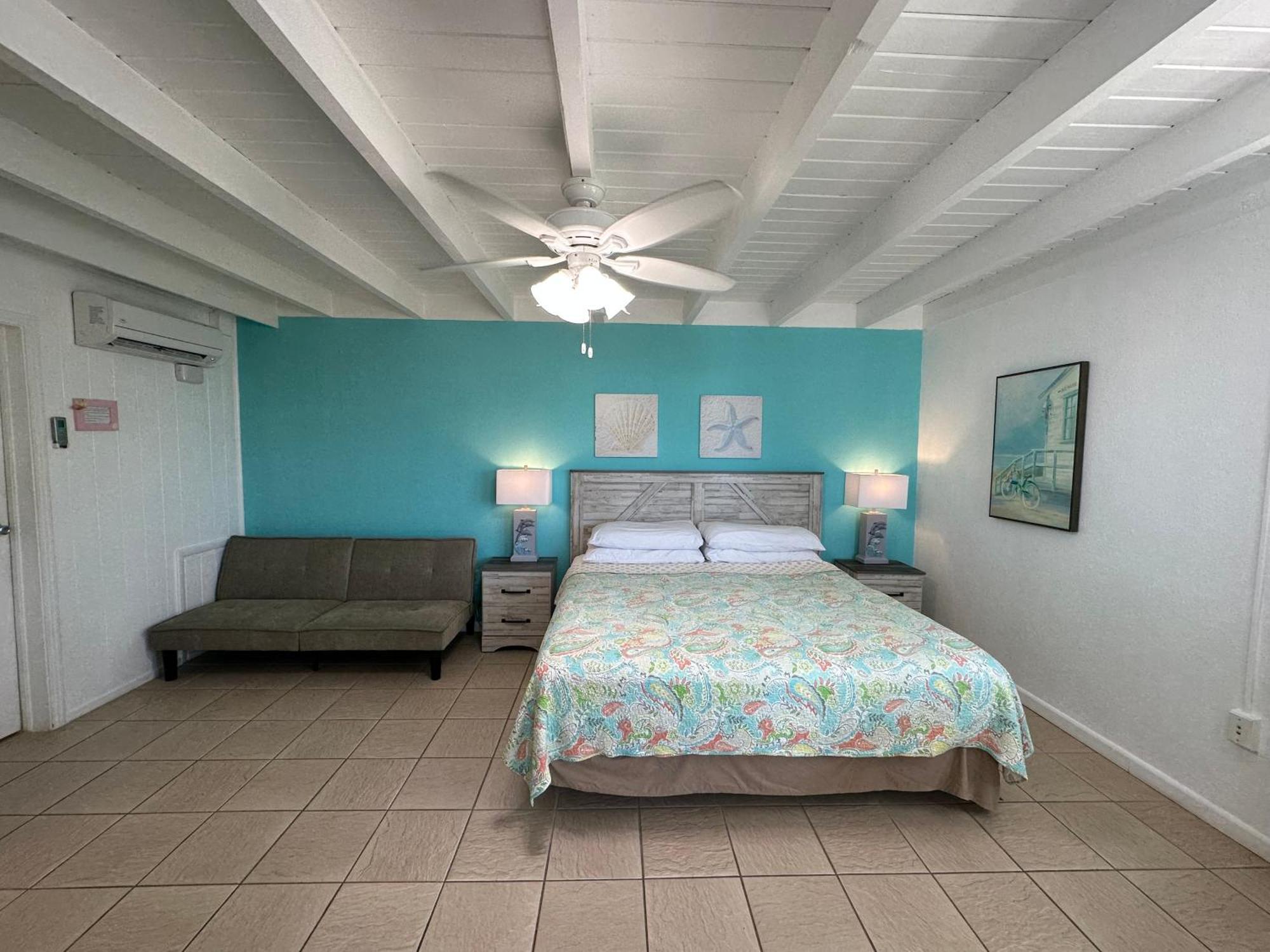 Pearl Beach Inn Енґлвуд Екстер'єр фото