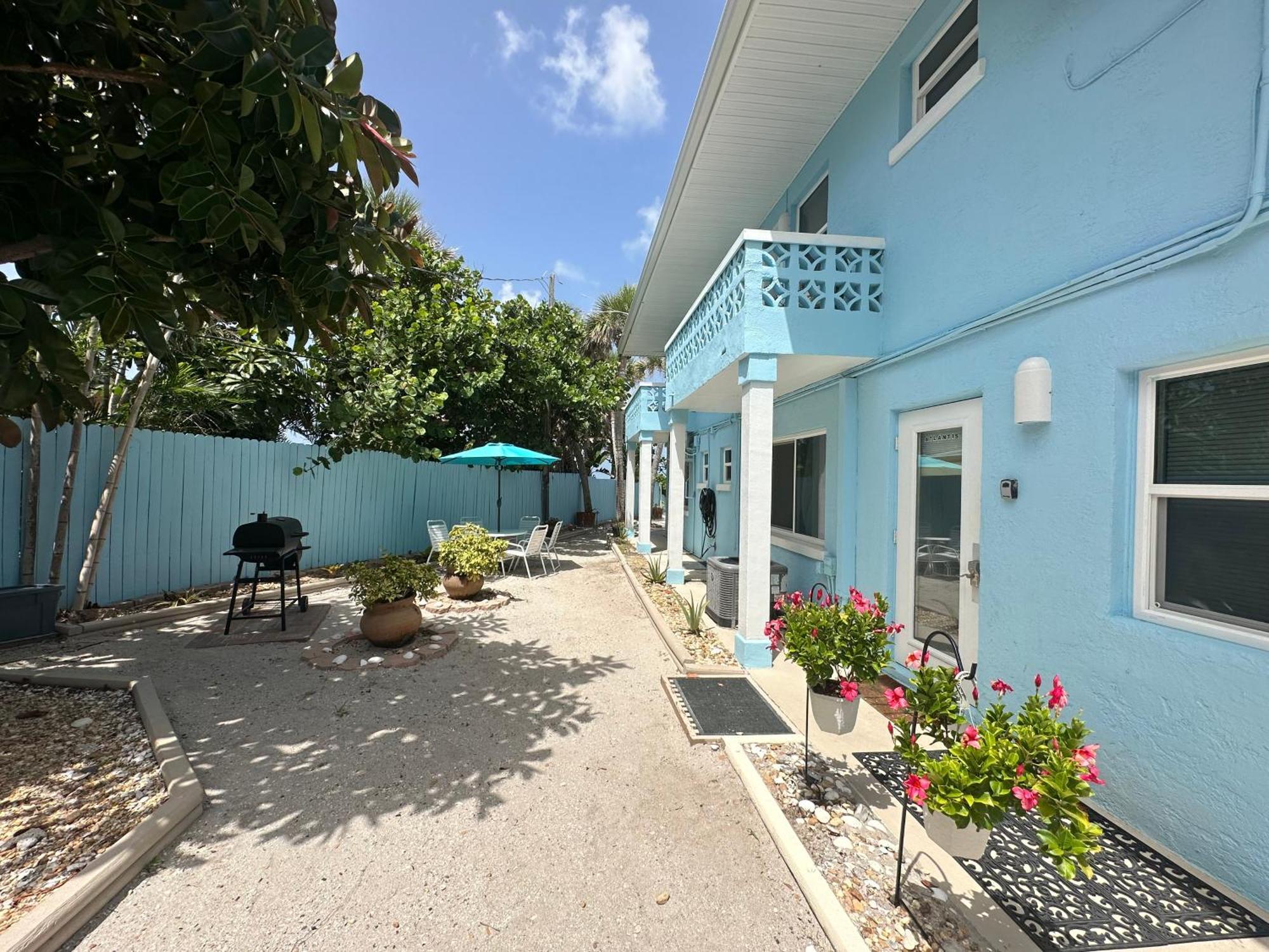 Pearl Beach Inn Енґлвуд Екстер'єр фото