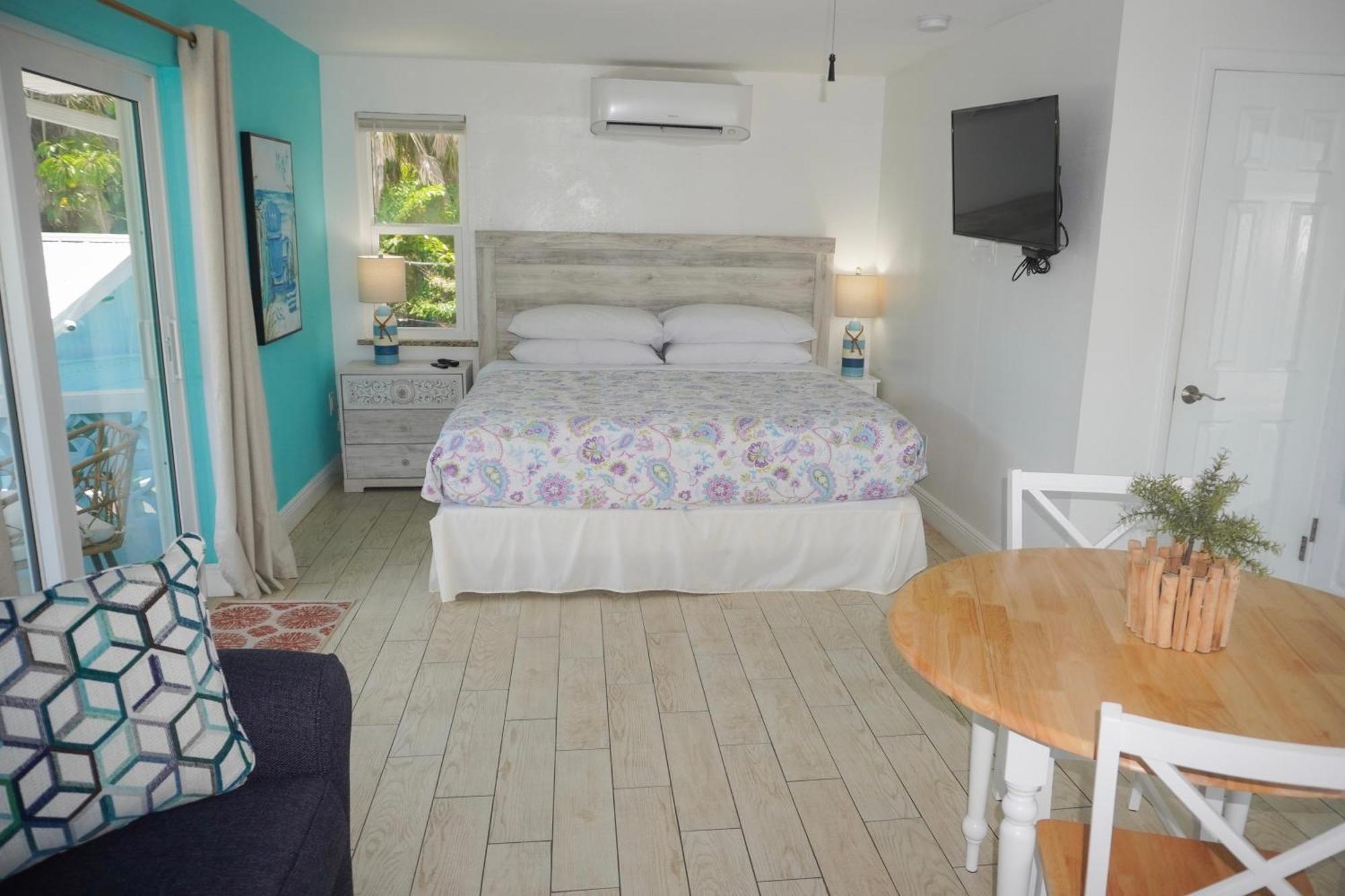 Pearl Beach Inn Енґлвуд Екстер'єр фото