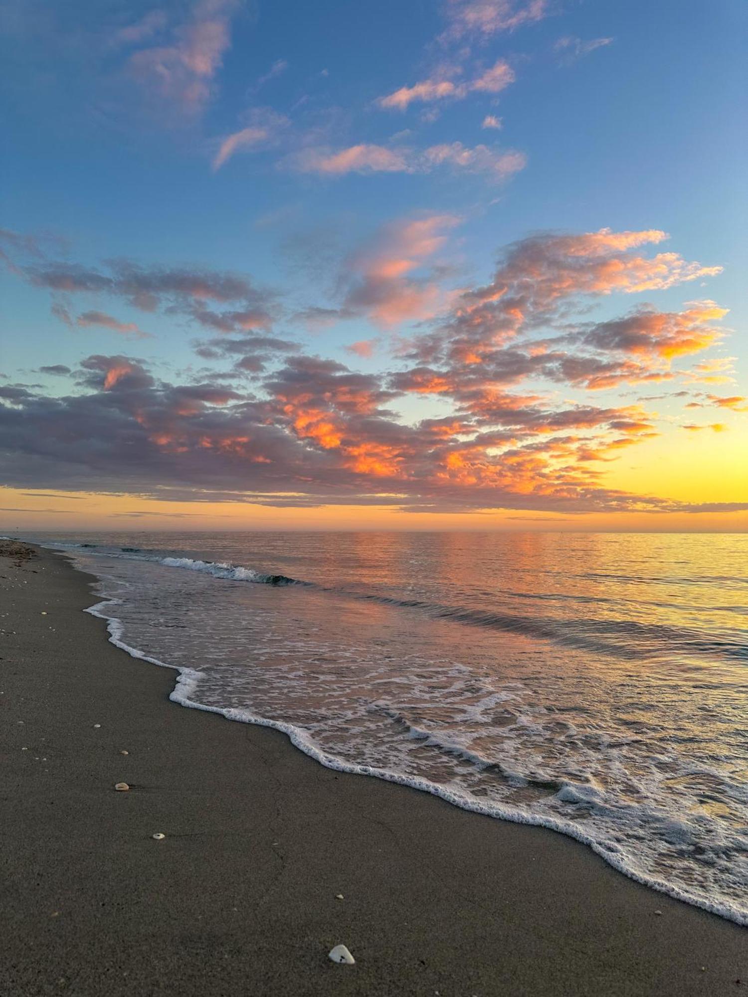 Pearl Beach Inn Енґлвуд Екстер'єр фото